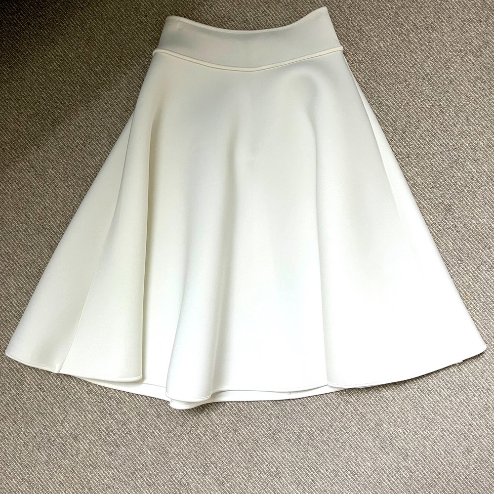Lulu’s size small white skirt